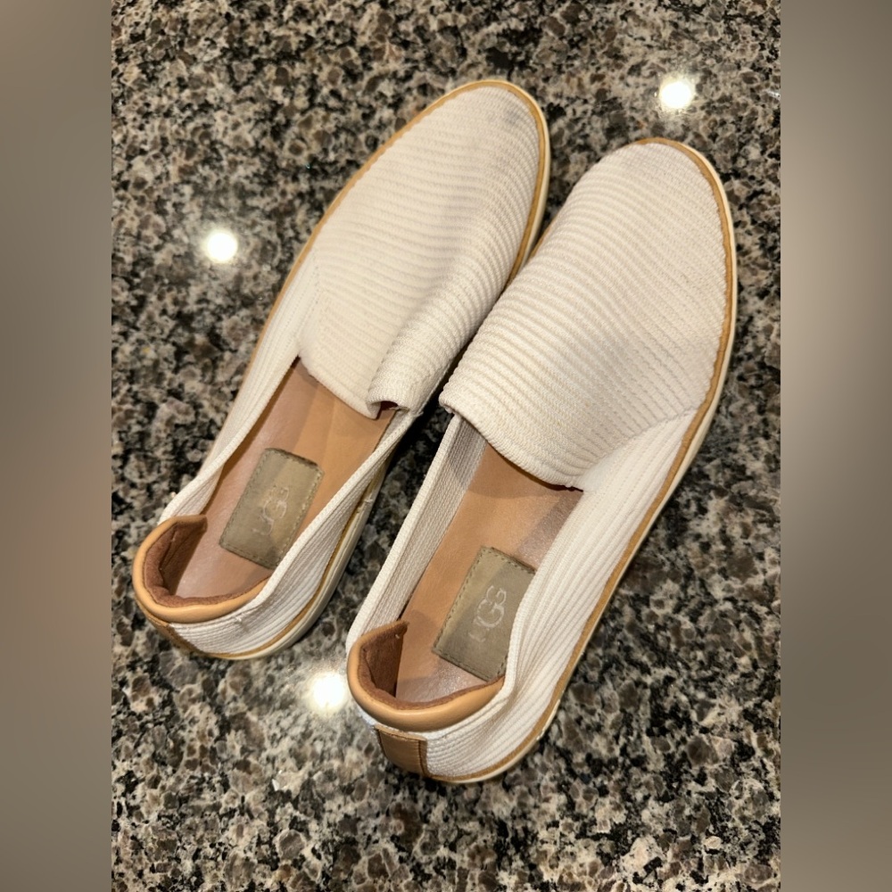 UGG - slip on shoes size 7